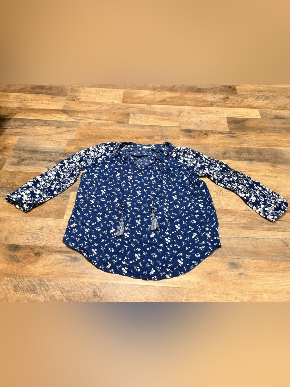Mason & Belle Blue Floral Tassel Blouse Size Medium 🌿✨